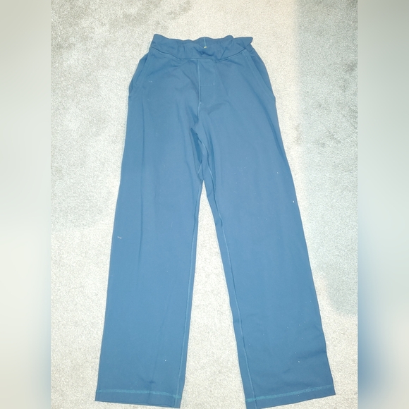 Free With Purchase - Picture 1 of 2